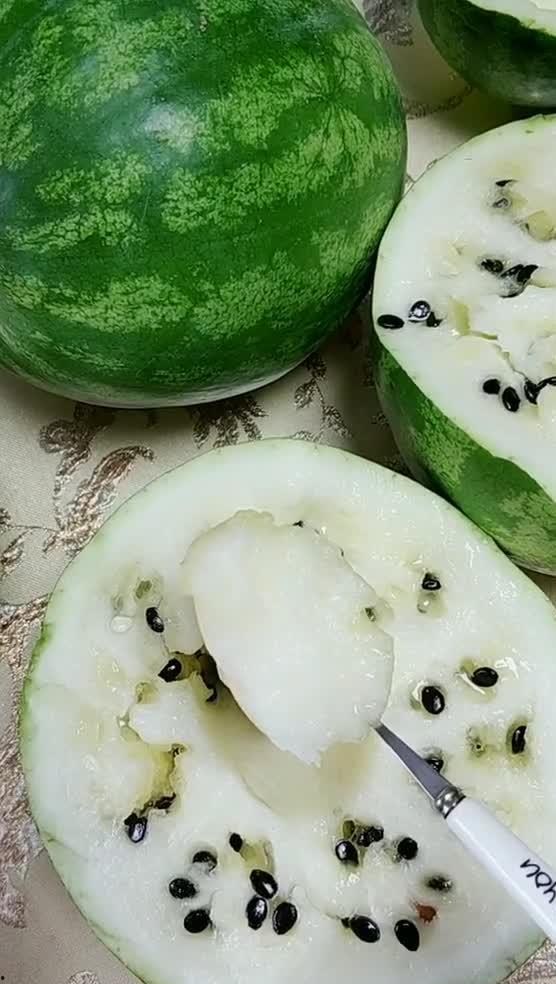 吃瓜汁水进气管,一场吃瓜引发的医疗危机