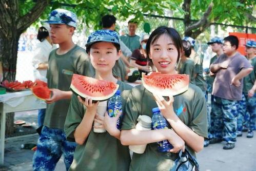 贵职学校吃瓜,吃瓜群众眼中的校园生活点滴”