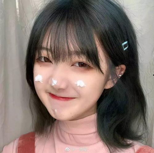 女生发状态发吃瓜表情