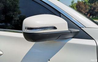 吃瓜群众提车的图片