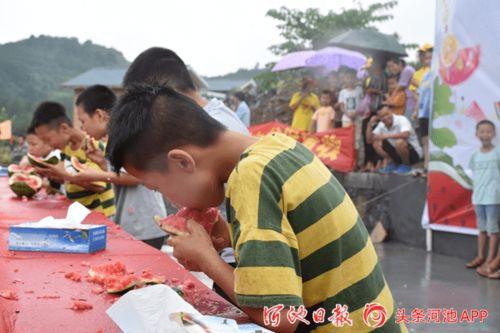 上朝吃瓜,揭秘上朝吃瓜背后的宫廷秘闻