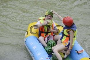 吃瓜小熊水上飞人,一场奇幻冒险之旅