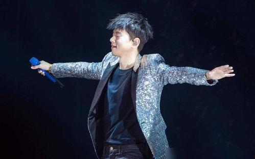 张杰吃瓜图片,瓜王归来！