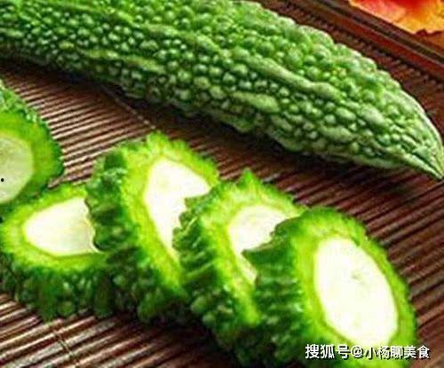 黄色吃瓜食品,口感与视觉的双重诱惑